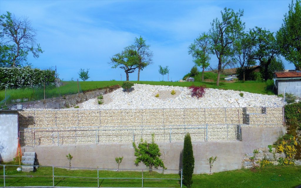 Gabion, Mur naturel